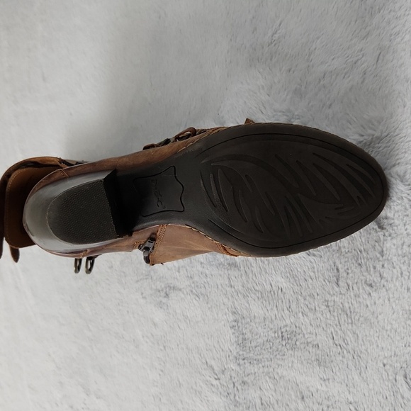 BORN CONCEPT B.O.C heeled size 9 brown leather booties - Picture 11 of 13
